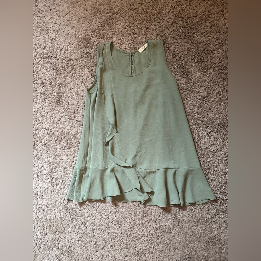 Sage Tank/Shirt from Flaunt Boutique size L, brand is Easel LA
